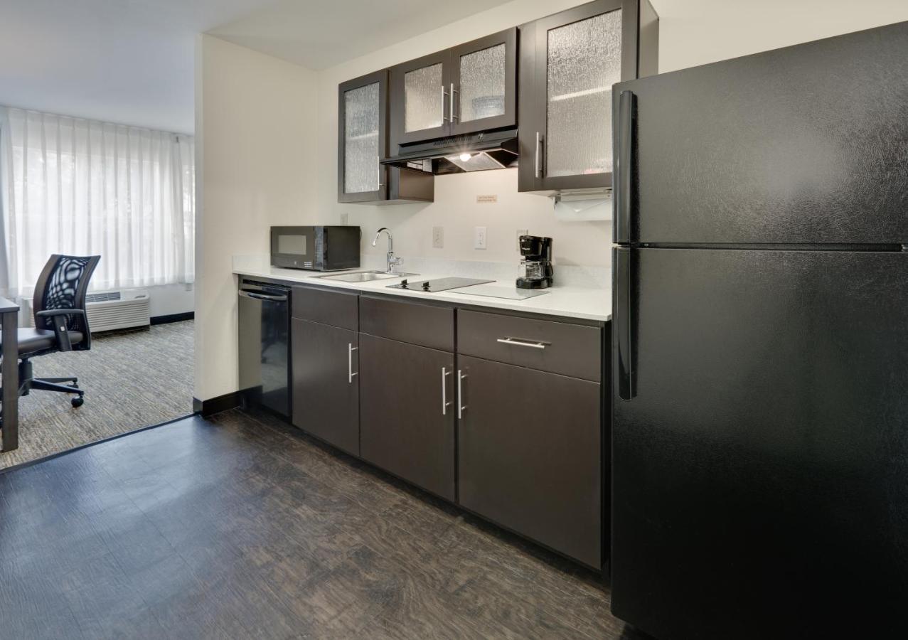 Candlewood Suites Dallas Market Center-Love Field By Ihg Dış mekan fotoğraf